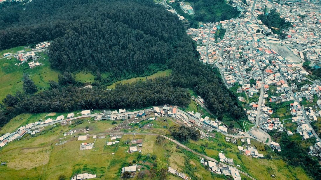 Land in Quito, Pichincha, Ecuador 2 - 18264399