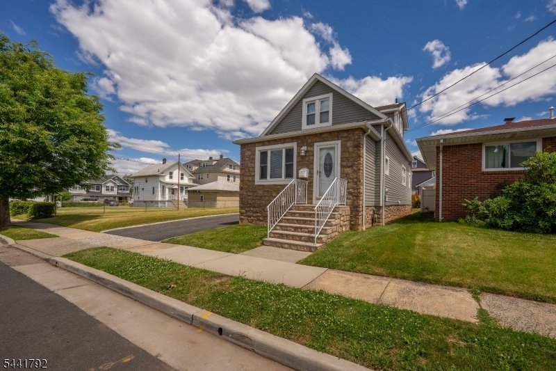 House in Linden, New Jersey, United States 4 - 18261469