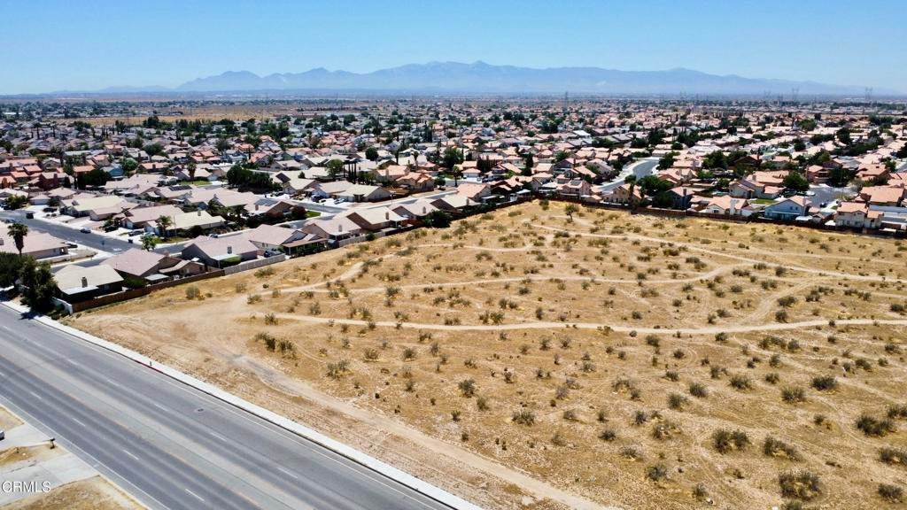 Land in Phelan, California, United States 5 - 18263083