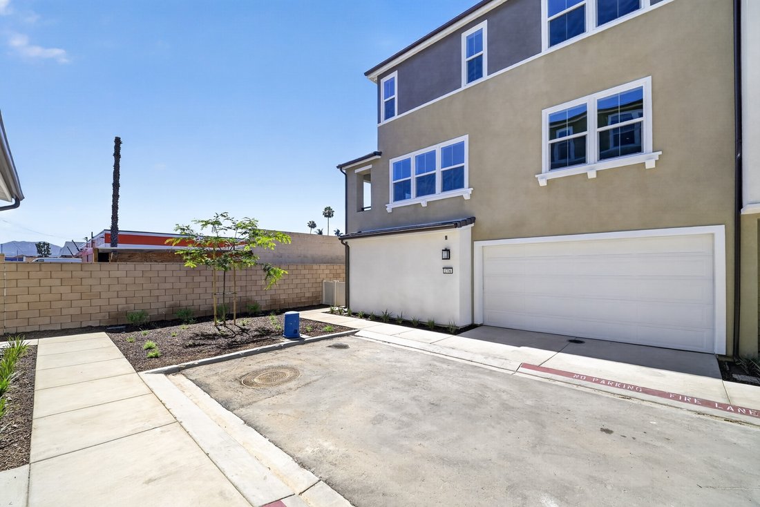 Townhouse in El Cajon, California, United States 2 - 17951297