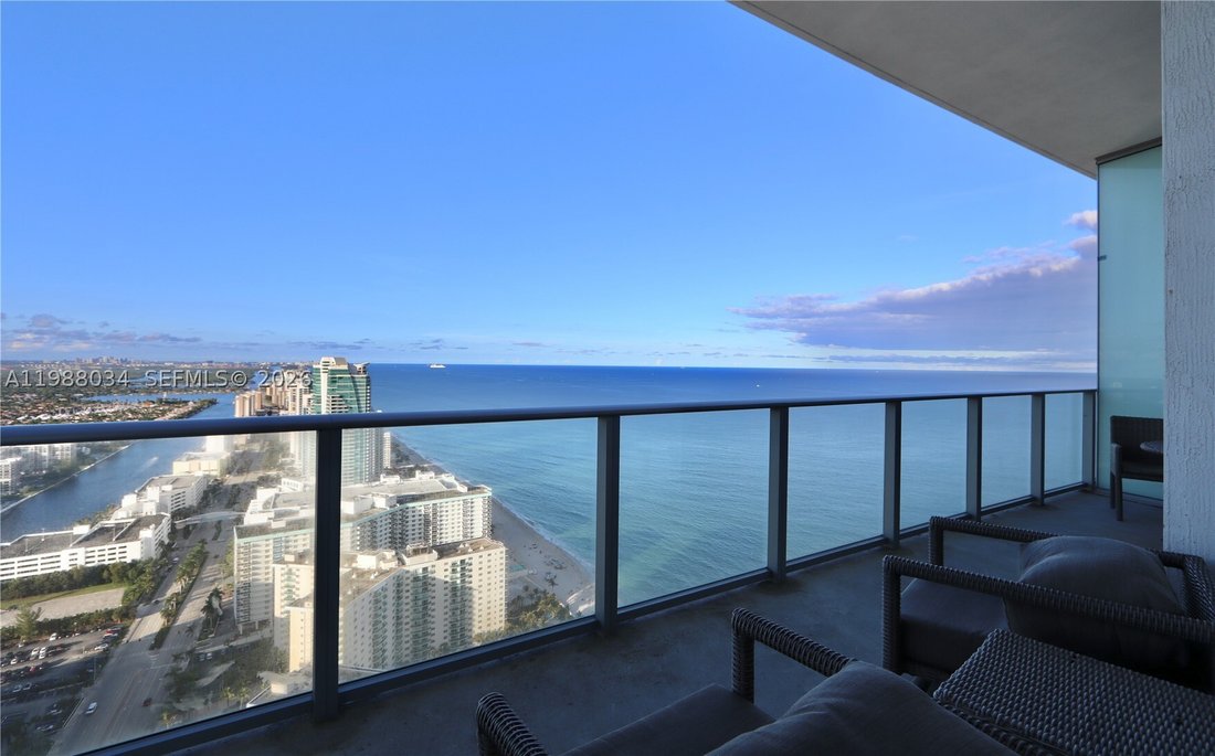 Condo in Hallandale Beach, Florida, United States 1 - 17487140
