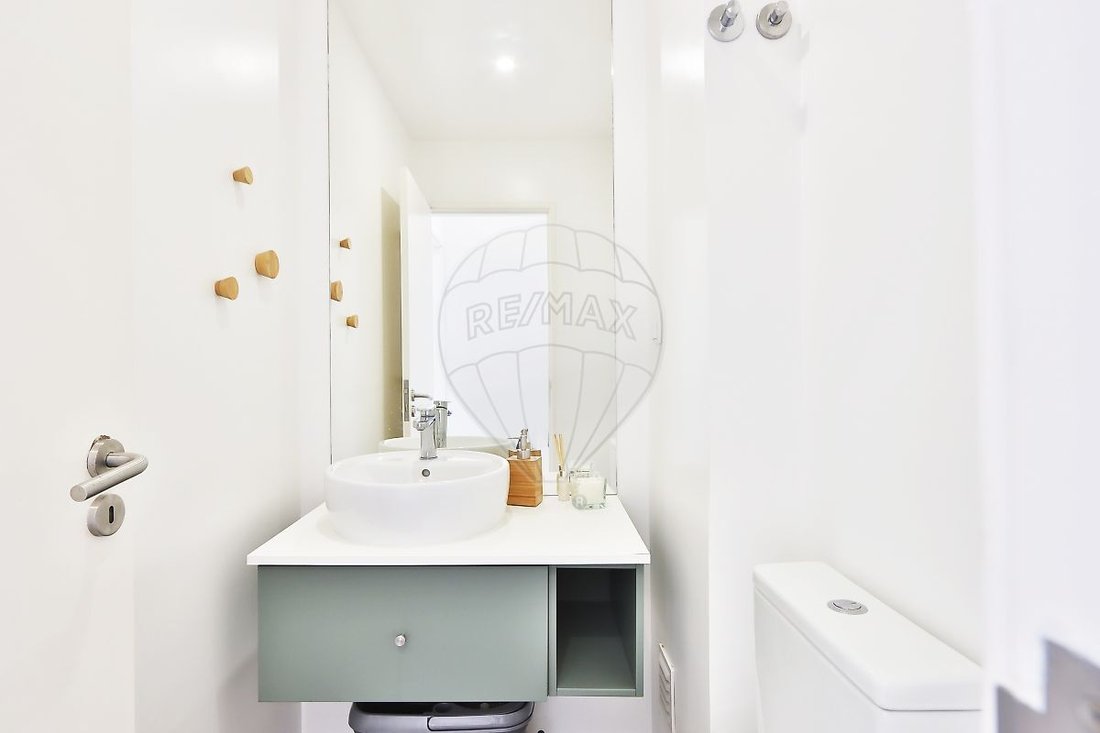 Apartment in Oeiras e Sao Juliao da Barra, Paco de Arcos e Caxias, Lisbon, Portugal 1 - 18260468