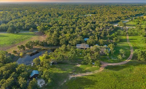 Farm Ranch in Carmine, Texas, United States 1