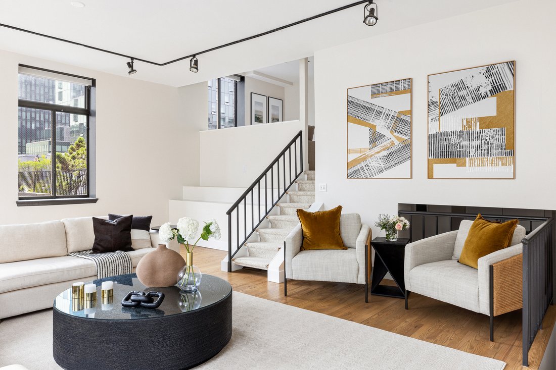 Co Op in New York, New York, United States 5 - 18261682
