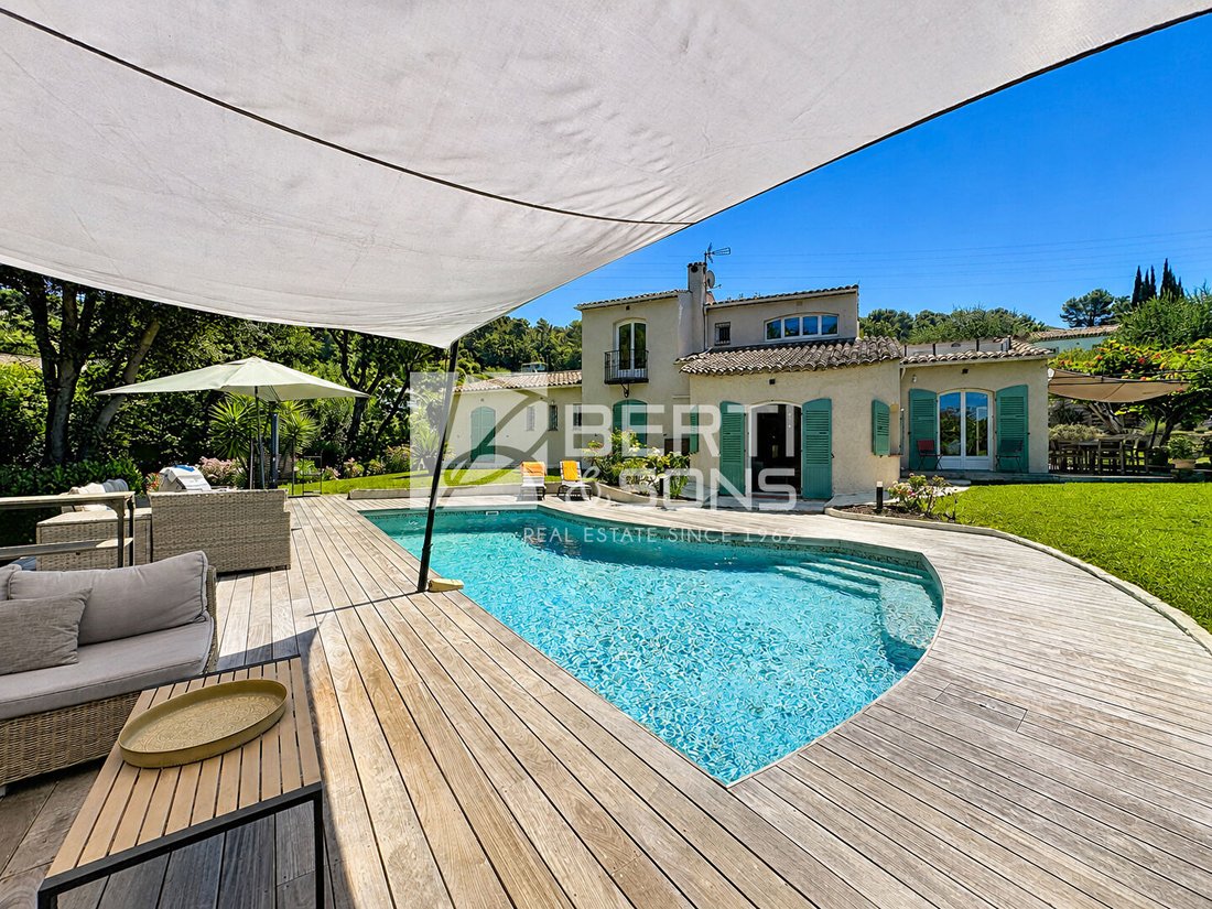 Villa in Mougins, Provence-Alpes-Côte d'Azur, France 1 - 18266499