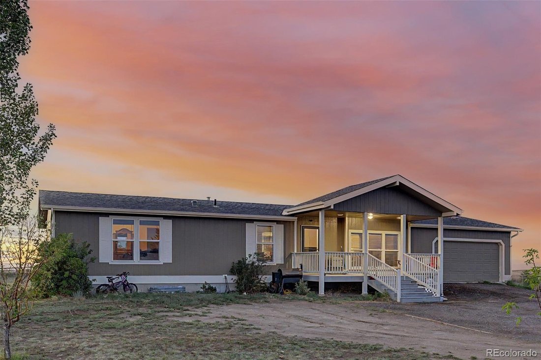House in Strasburg, Colorado, United States 4 - 18266253