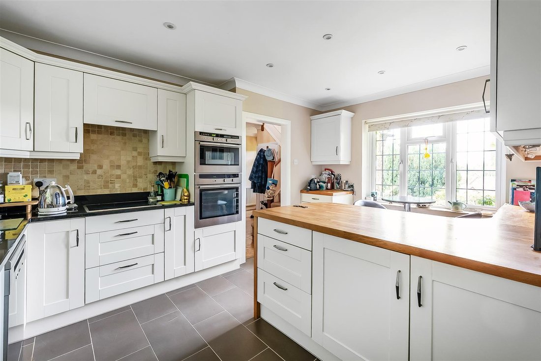 House in Dorking, England 2 - 18265409