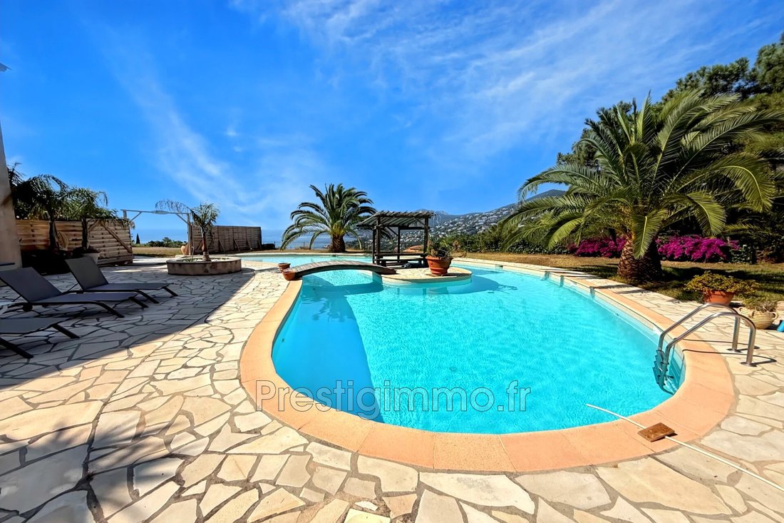 Villa a Théoule-sur-Mer, Provenza-Alpi-Costa Azzurra, Francia 3 - 18261615