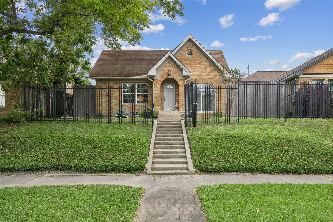 House in Houston, Texas, United States 1 - 18265045