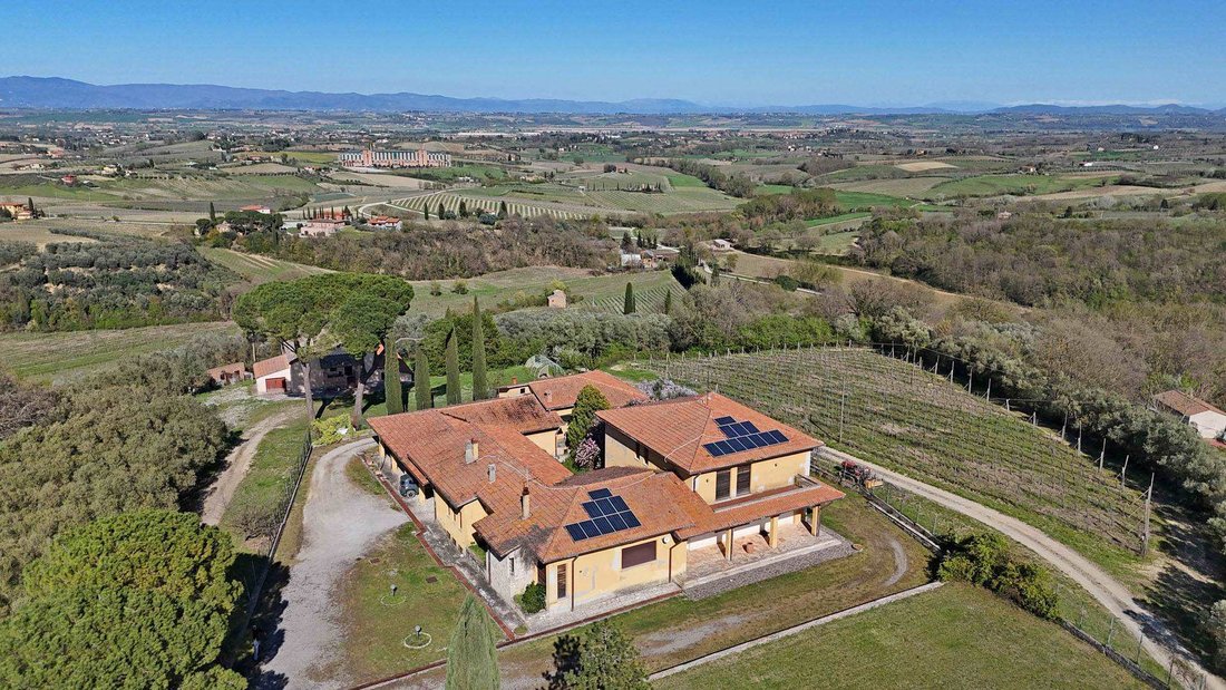 Villa in Montepulciano, Tuscany, Italy 1 - 18266246