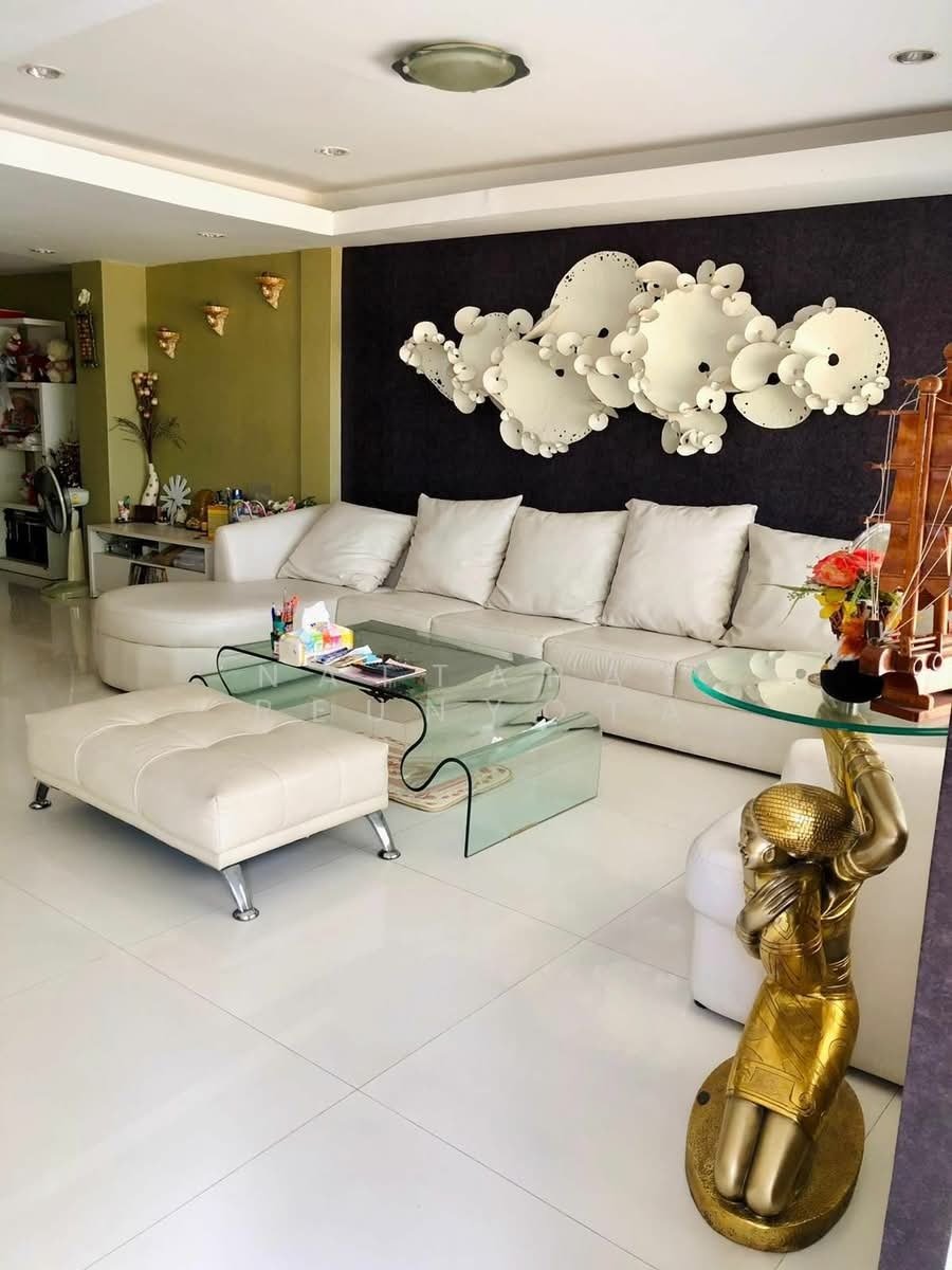 Townhouse in Bangkok, Bangkok, Thailand 3 - 18262423
