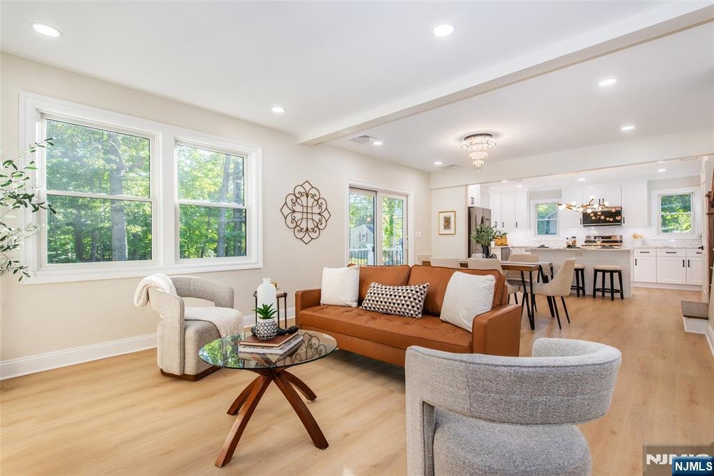 House in Woodbridge Township, New Jersey, United States 4 - 18204032