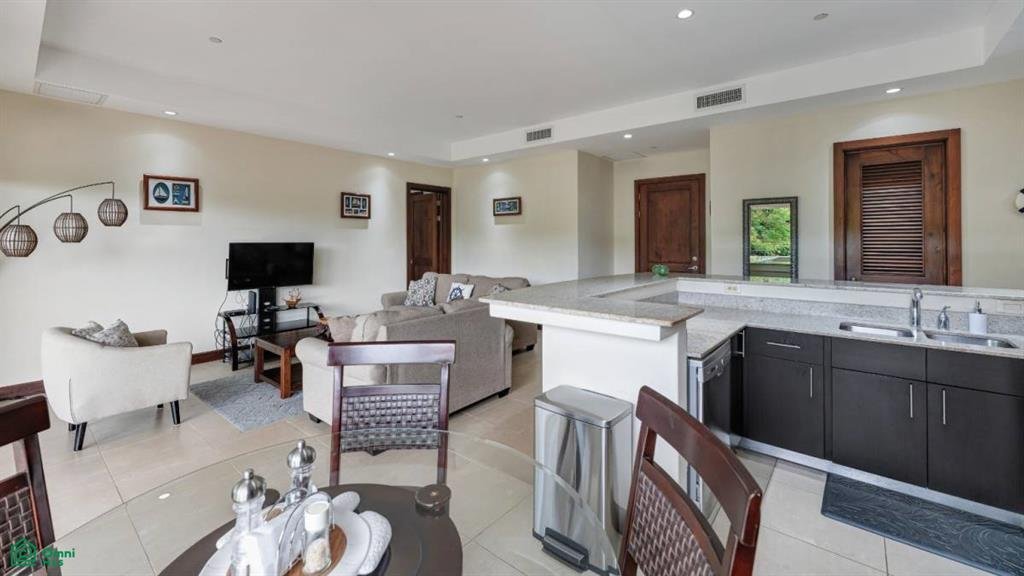 Condo in Playa Hermosa, Guanacaste Province, Costa Rica 1 - 17101098