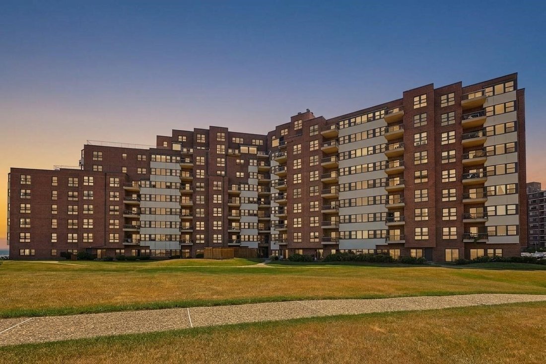 Condo in Winthrop, Massachusetts, United States 1 - 18262662