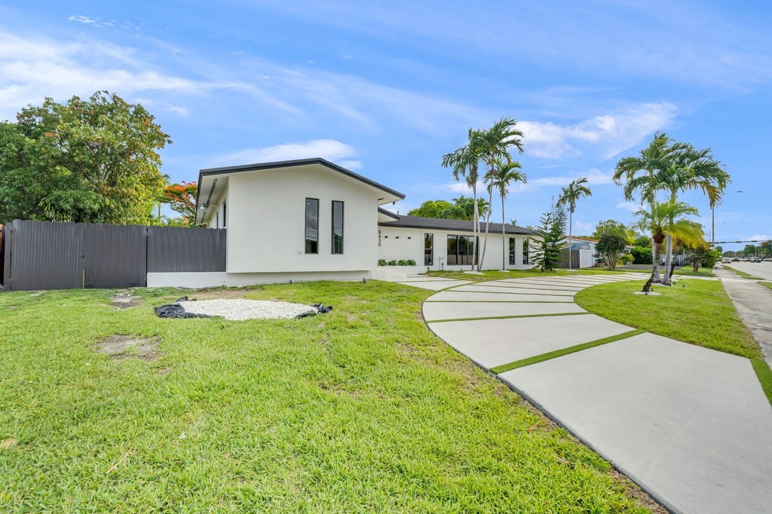 House in Coral Gables, Florida, United States 2 - 18260053
