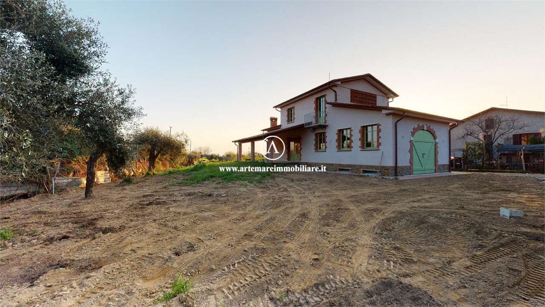 Villa in Strettoia-Capezzano-Valdicastello, Pietrasanta, Tuscany 3 - 12916902