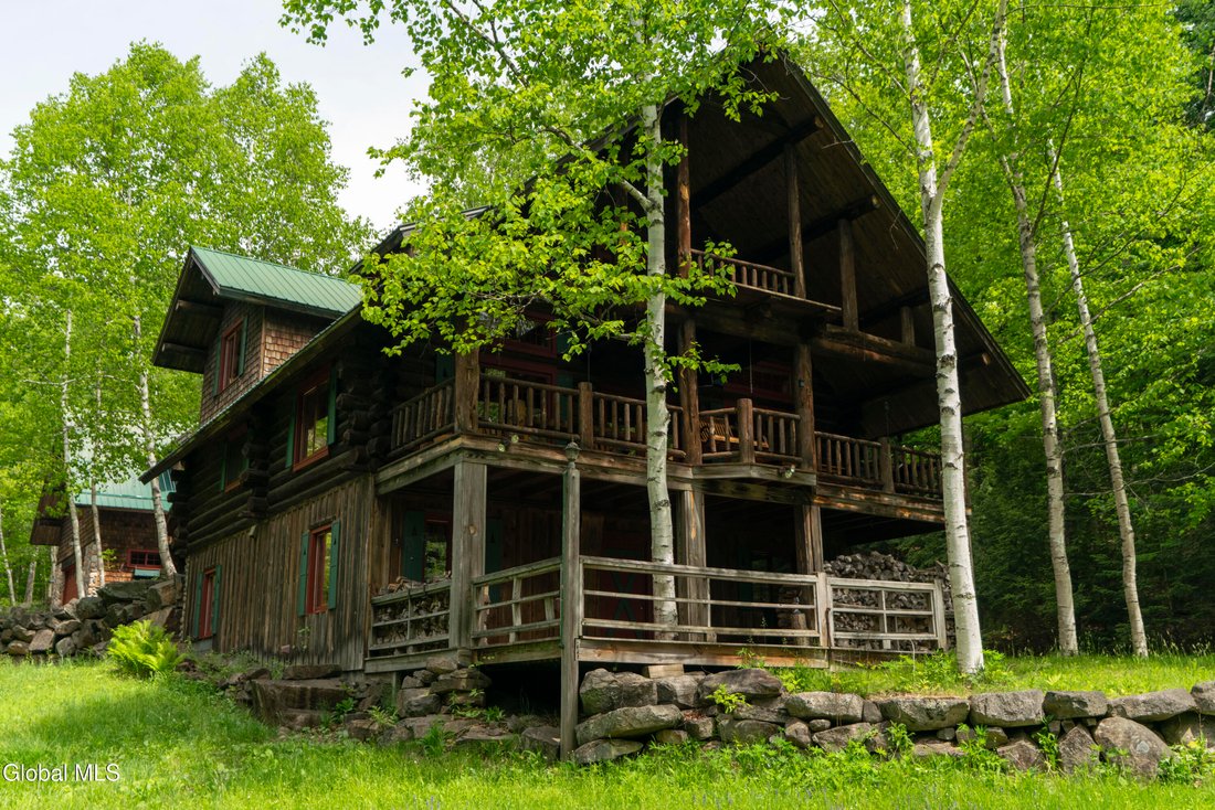 House in Johnsburg, New York, United States 1 - 18260202