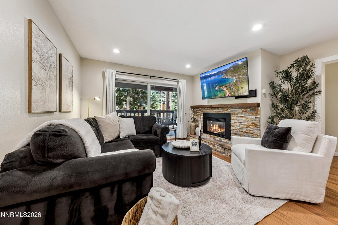 Condo in Incline Village, Nevada, United States 2 - 18260164