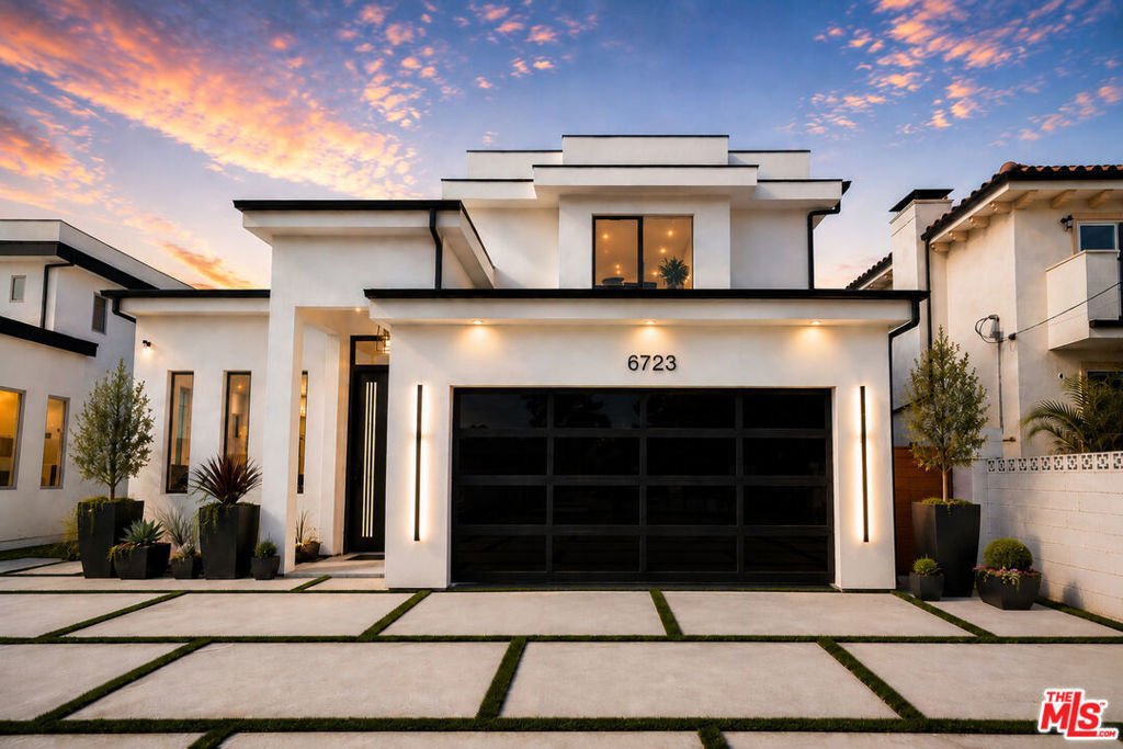 House in Los Angeles, California, United States 1 - 18253822