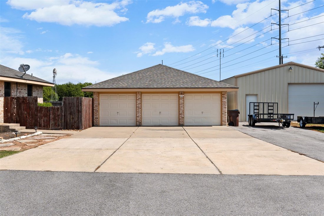 House in Pflugerville, Texas, United States 4 - 18264445