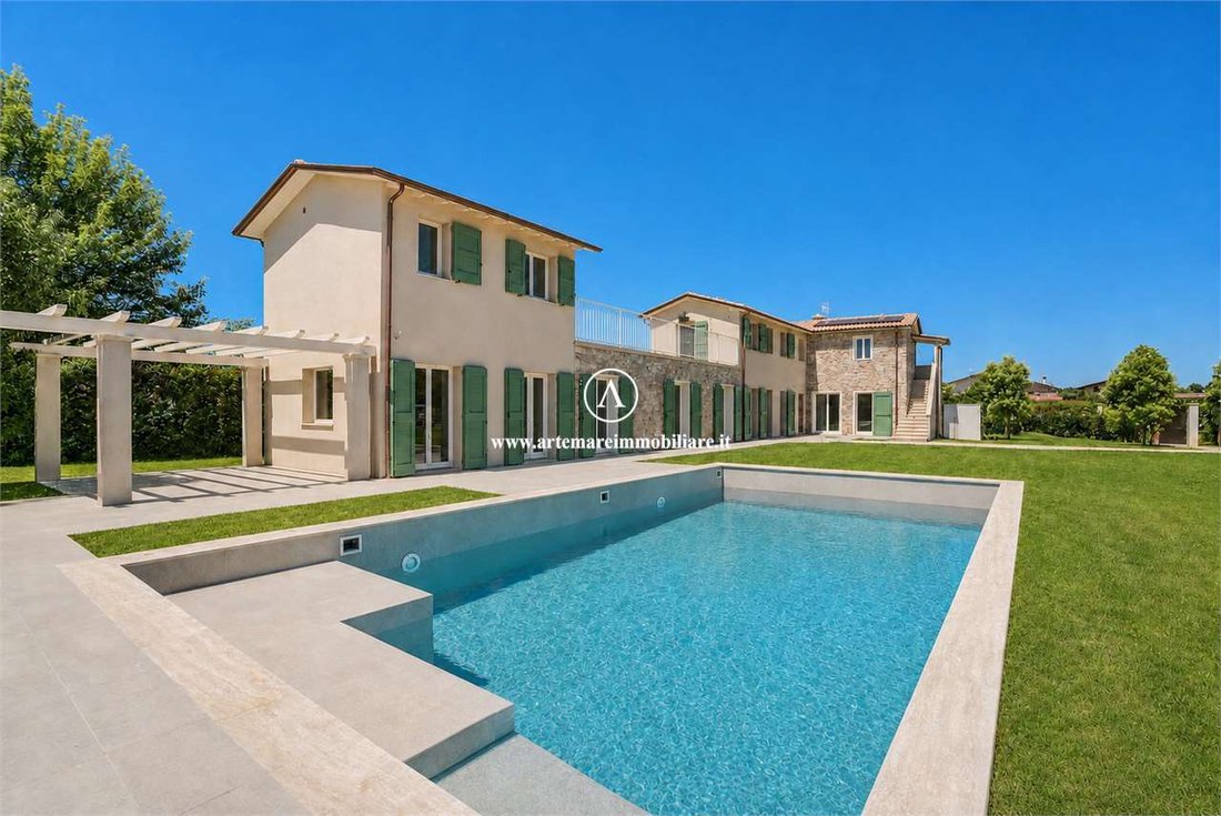 Villa in Pietrasanta, Tuscany, Italy 1 - 18258023