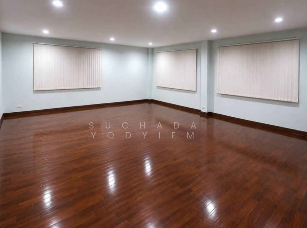 Townhouse in Samsen Nai, Bangkok, Thailand 1 - 18262090