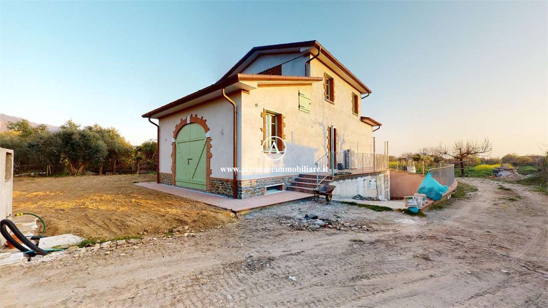 Villa in Strettoia-Capezzano-Valdicastello, Pietrasanta, Tuscany 2 - 12916902