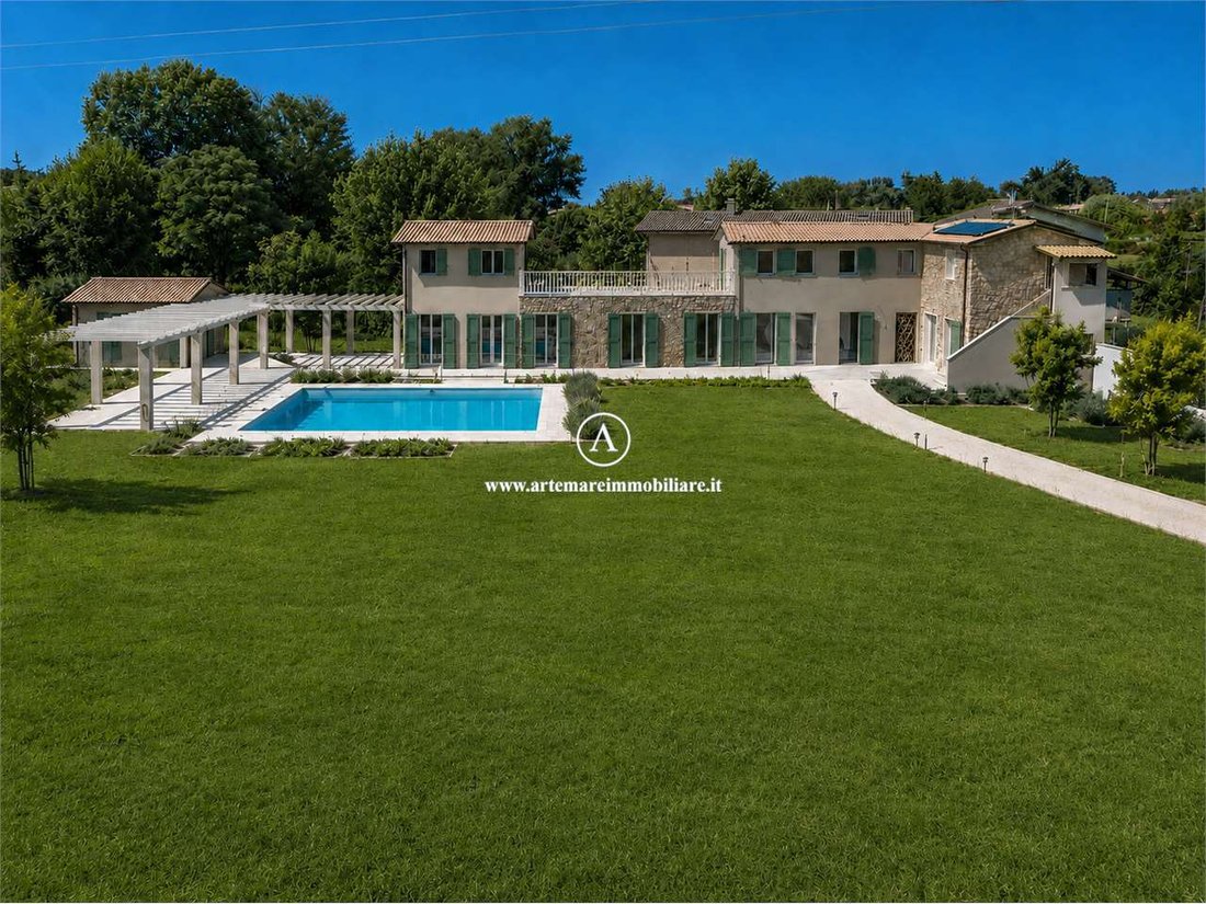 Villa in Pietrasanta, Tuscany, Italy 3 - 18258023