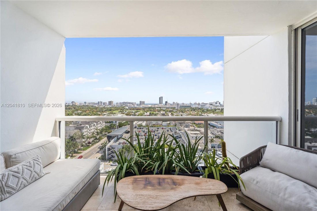 Condo in Miami Beach, Florida, United States 1 - 18261733