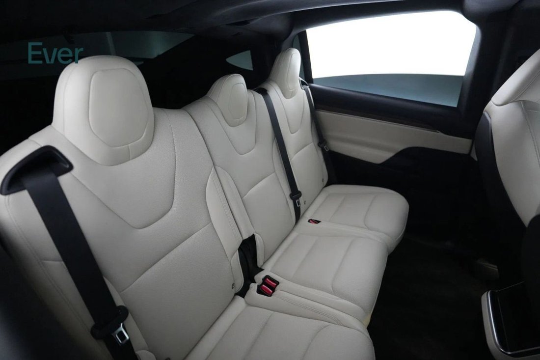 Suv in San Francisco, CA, United States 5 - 17995431