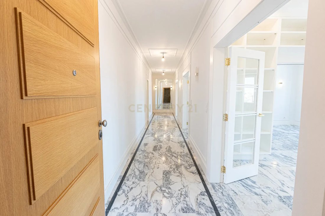 Apartment in Arroios, Lisbon, Portugal 1 - 18261602