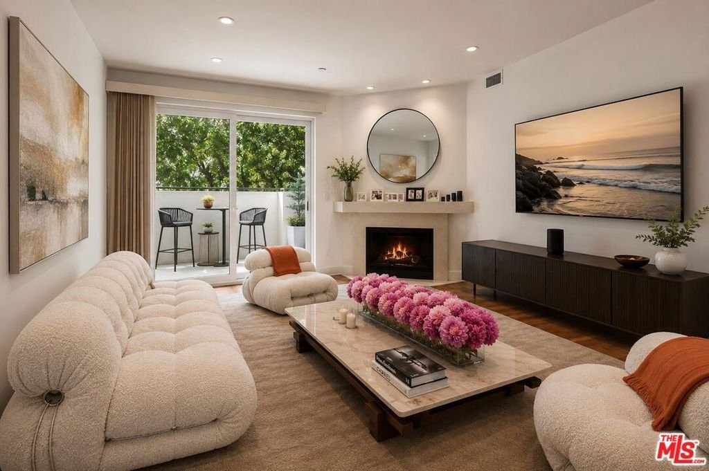 Condo in Los Angeles, California, United States 1 - 18263688