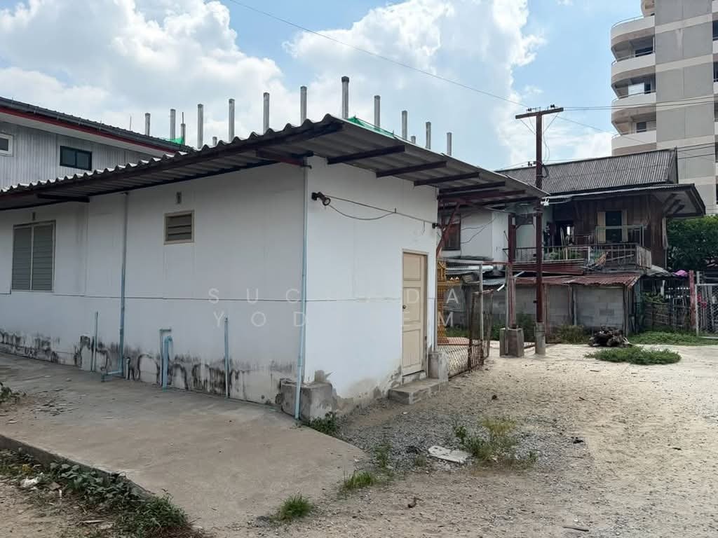 House in Bangkok, Krung Thep Maha Nakhon, Thailand 2 - 18262271