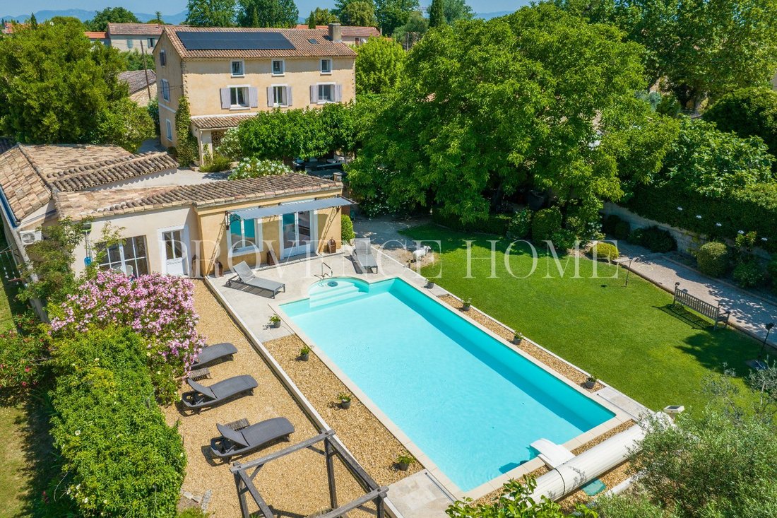 Estate in Secteur Sud, Pernes-les-Fontaines, France 1 - 18261983