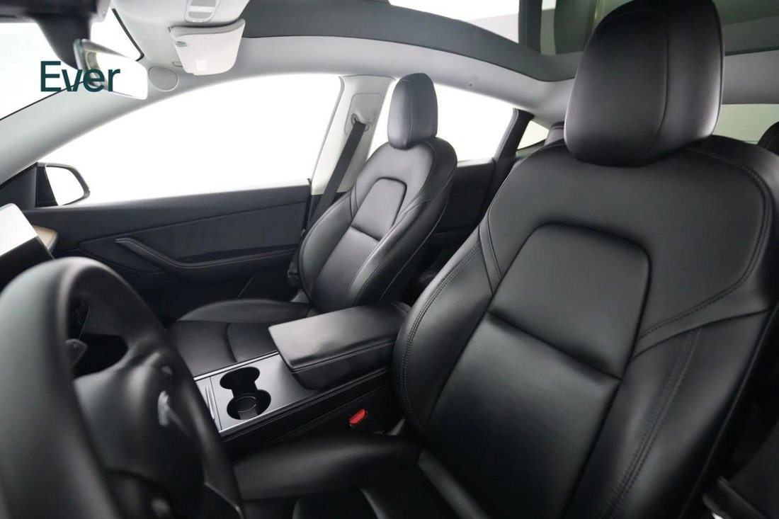 Suv in San Francisco, CA, United States 4 - 18064980