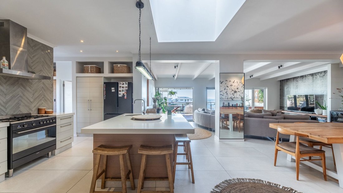 House in Table View, Blaauwberg, Cape Town 3 - 18265493