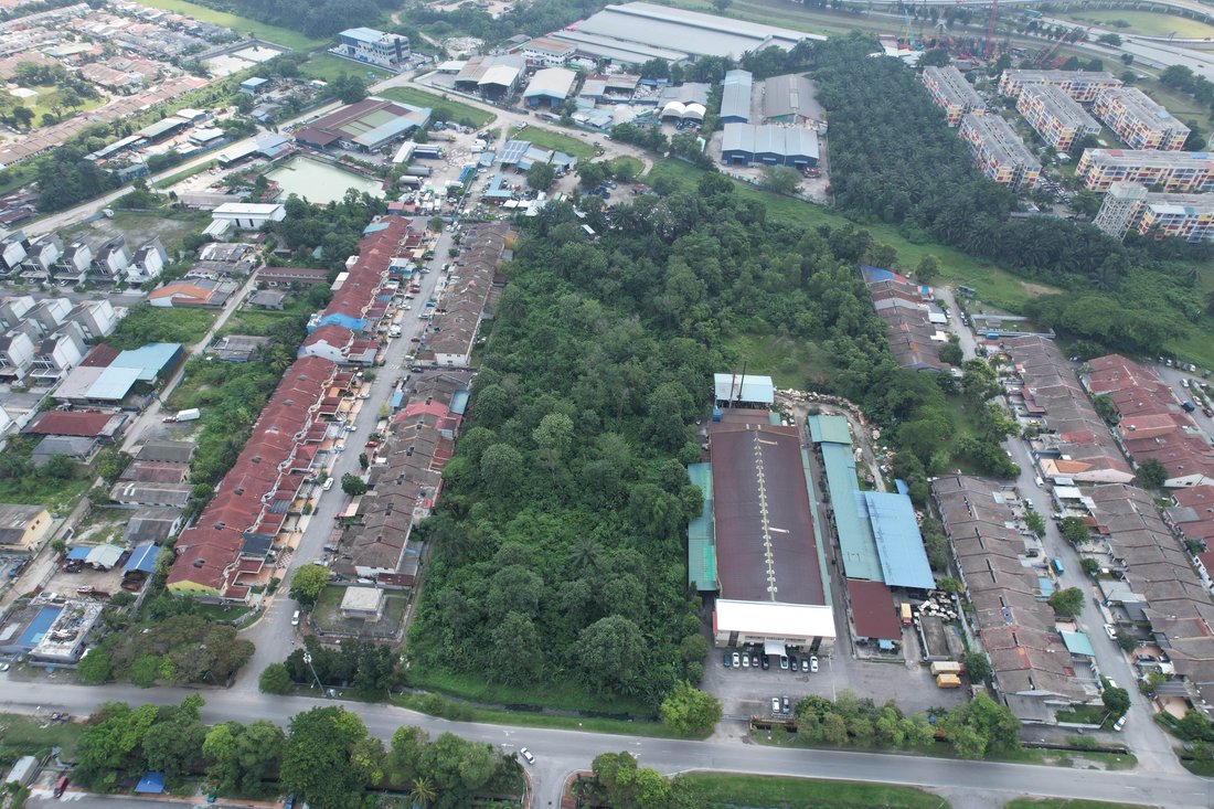 Shah Alam, Selangor, Malaysia 2 - 18260729