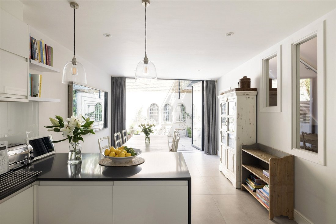 House in Holland Park, Kensington And Chelsea, England 2 - 18260341