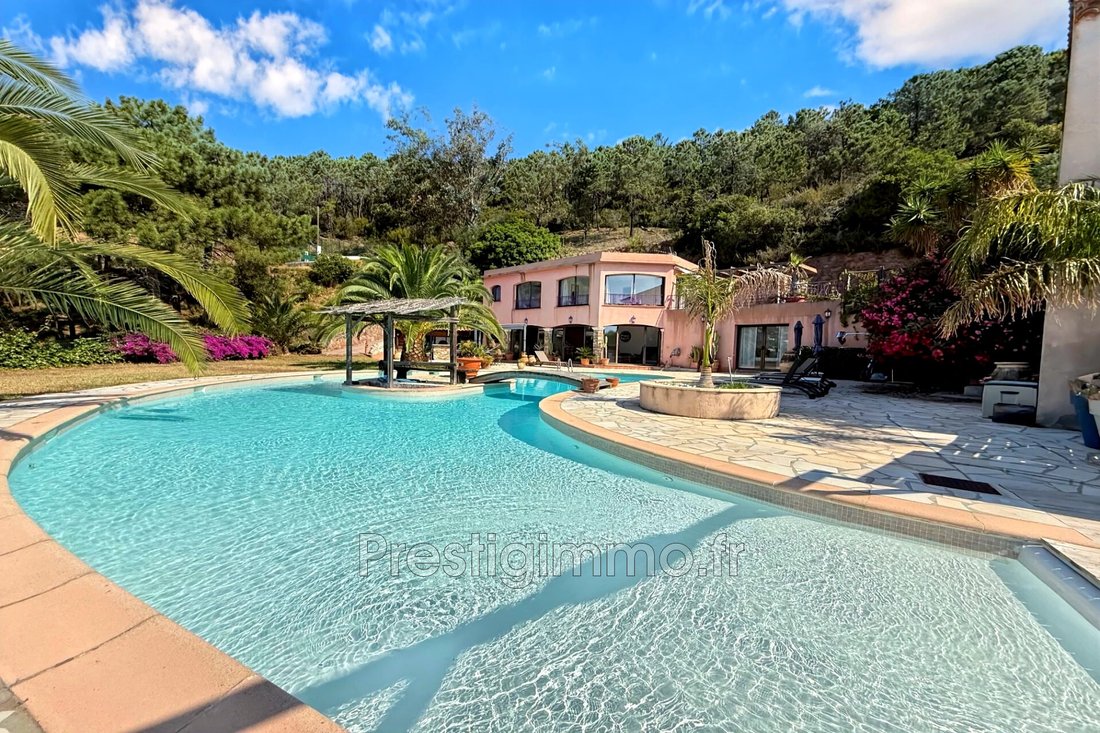 Villa a Théoule-sur-Mer, Provenza-Alpi-Costa Azzurra, Francia 1 - 18261615