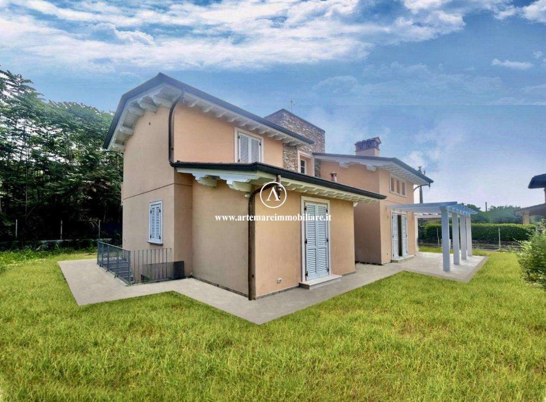 Villa in Pietrasanta, Tuscany, Italy 1 - 13442948