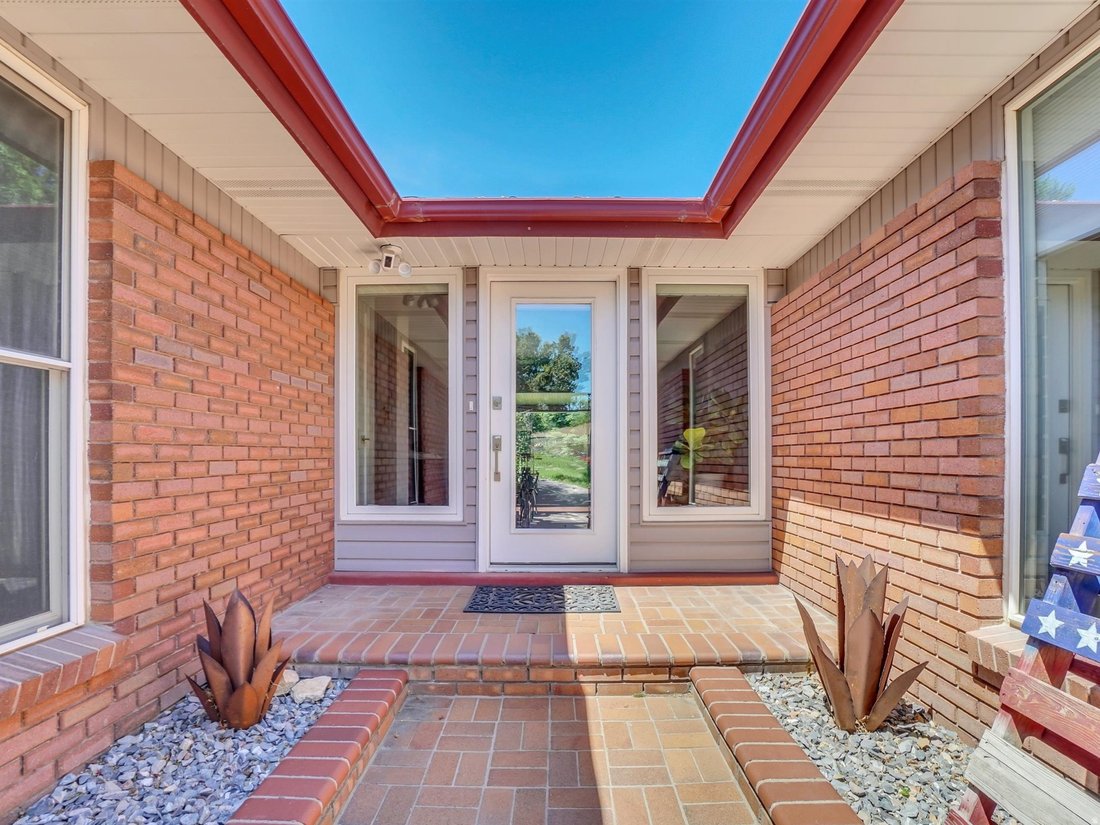 House in Sandy, Utah, United States 2 - 18263955