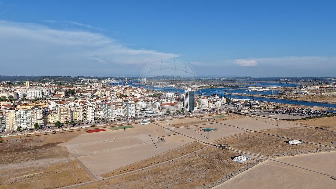 Apartment in Buarcos e Sao Juliao, Coimbra District, Portugal 1 - 18260442