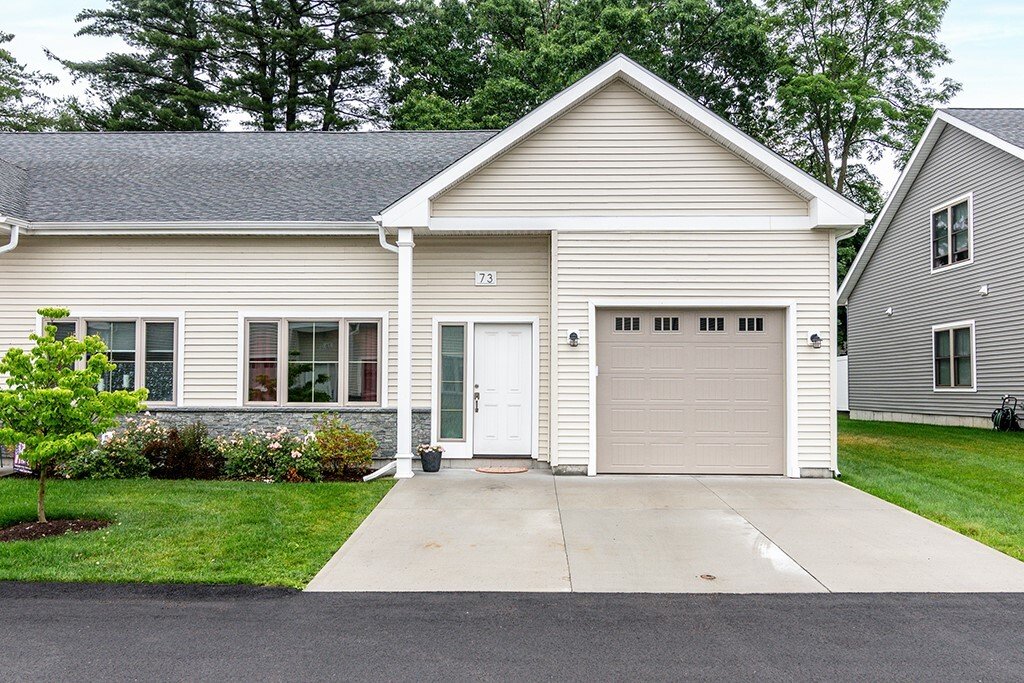 Condo in West Warwick, Rhode Island, United States 5 - 18260853
