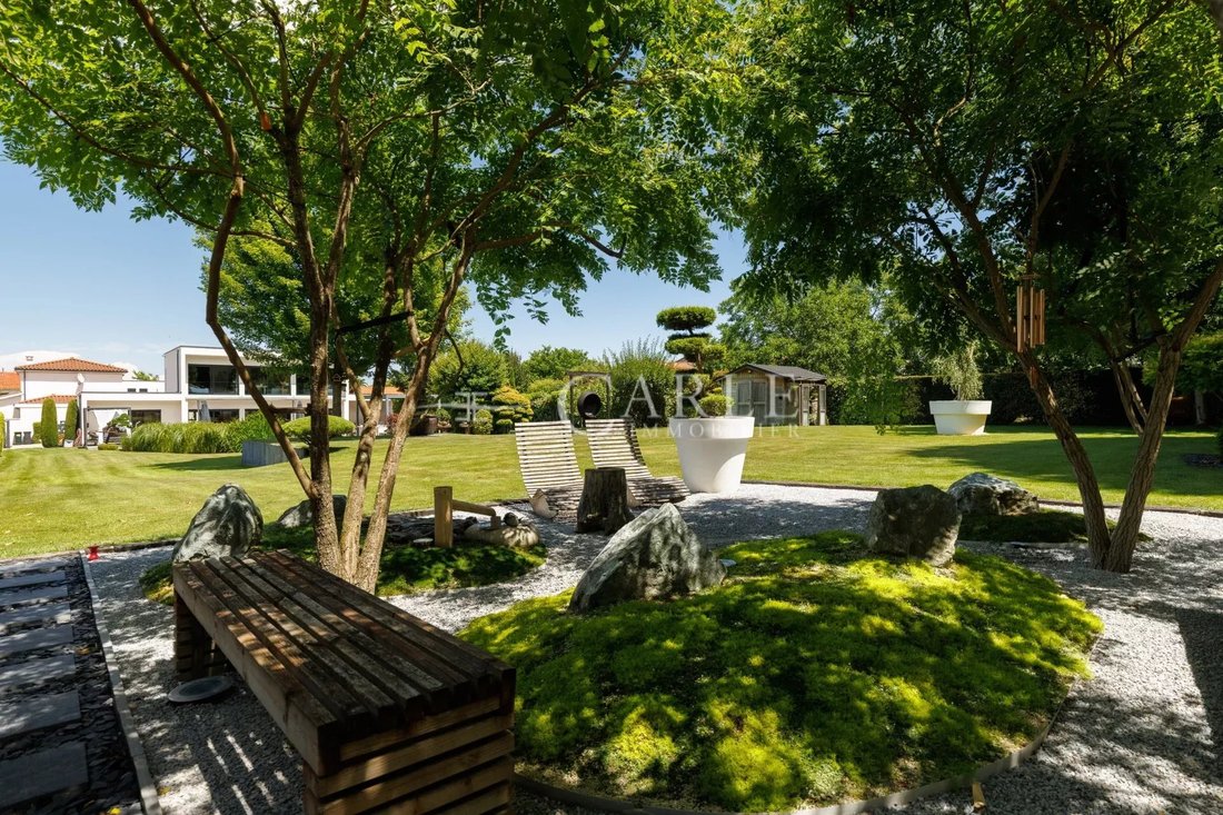 Villa in Mi Plaine-Manissieux-Village, Saint-Priest, France 5 - 18261935