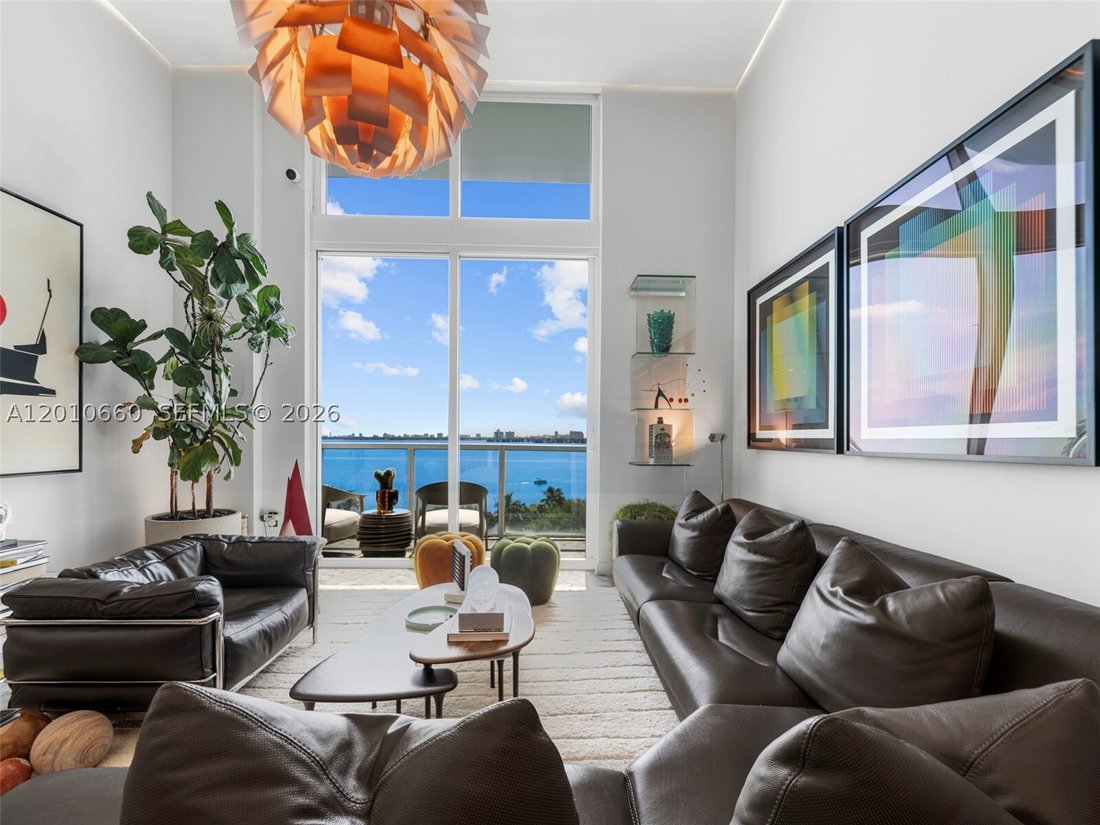Condo in Miami, Florida, United States 2 - 17812282