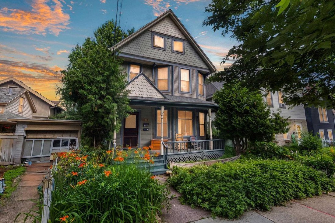 Madison, Wisconsin, United States 1 - 18260381