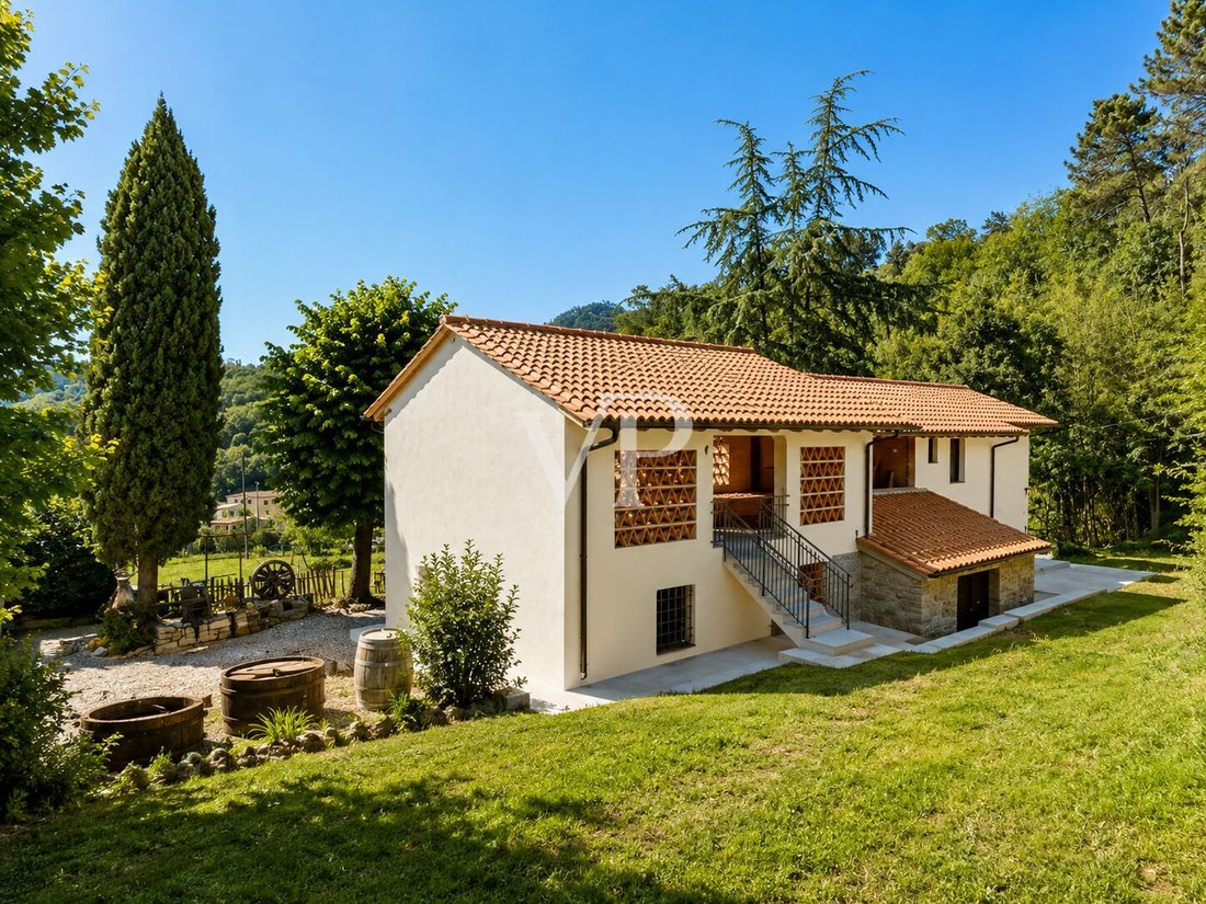 House in Camaiore, Tuscany, Italy 2 - 18261962
