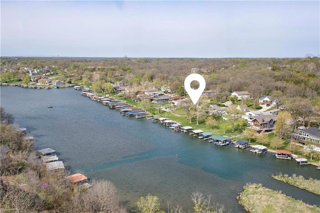 House in Lake Lotawana, Missouri, United States 1 - 18261002
