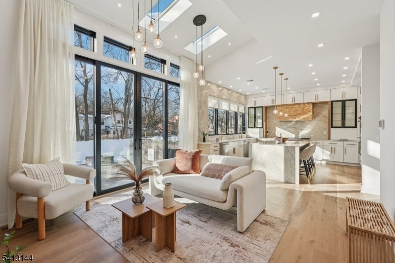 House in Livingston, New Jersey, United States 5 - 18261015
