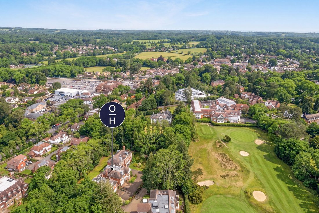 House in Sunninghill, England 2 - 17747144